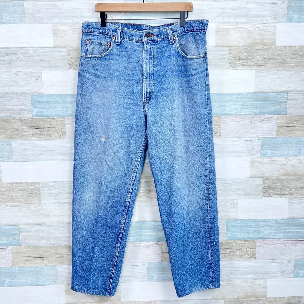 Levis Vintage 550 Rigid Jeans Blue Light Wash Distressed Made in USA Mens 40X28